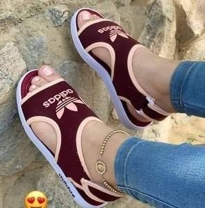 Meet your Posher, Davina